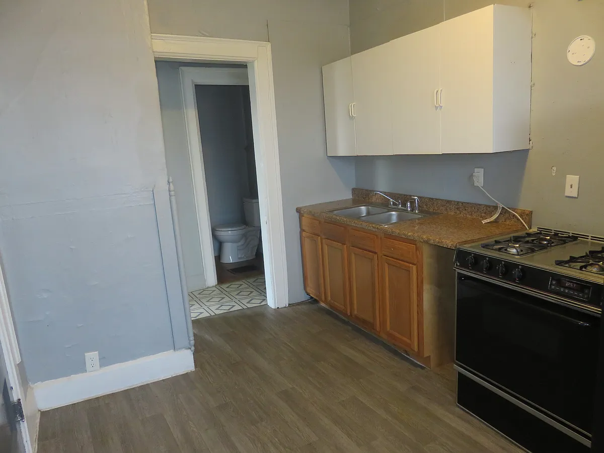 Building Photo - 1 W Orchard Pl #2