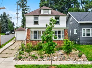 1122 Hall St SE, Grand Rapids, MI