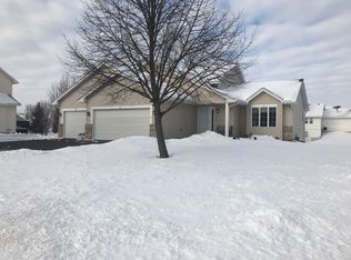 2305 Saddlebrook Rd, Buffalo, MN 55313