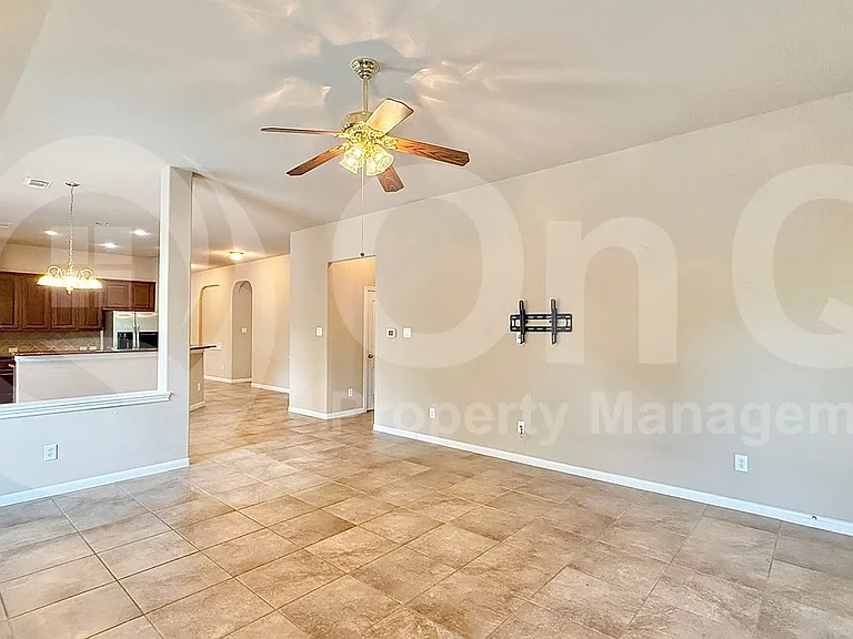 1621 Liberty Oaks Blvd — Photo 19