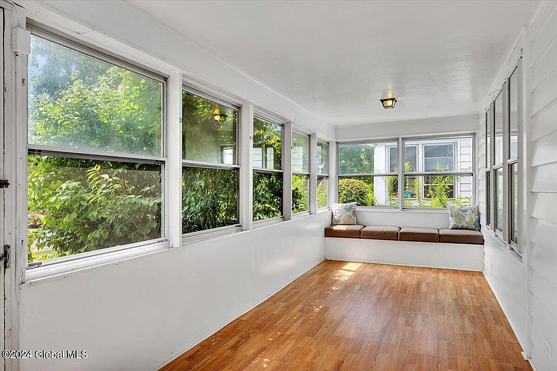 2nd image of 32 Van Schoick Avenue