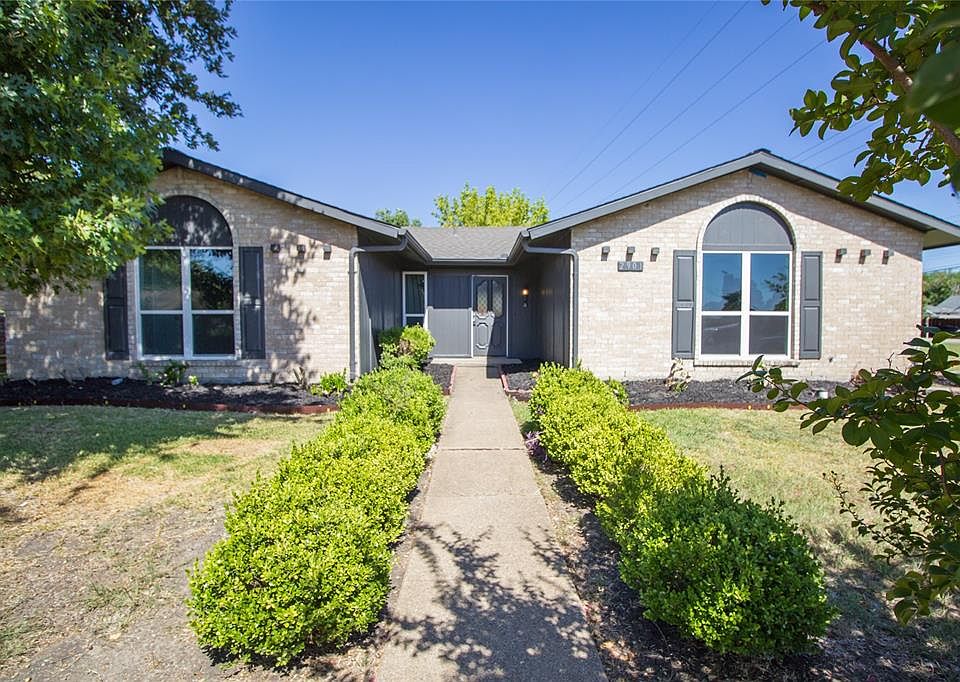 1st image of 2901 Forest Park Dr