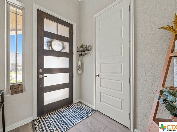 4th image of 2112 Georgia Ln