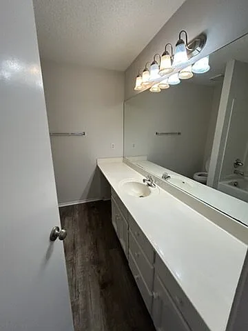 650 N Dixie Ave #F — Photo 17