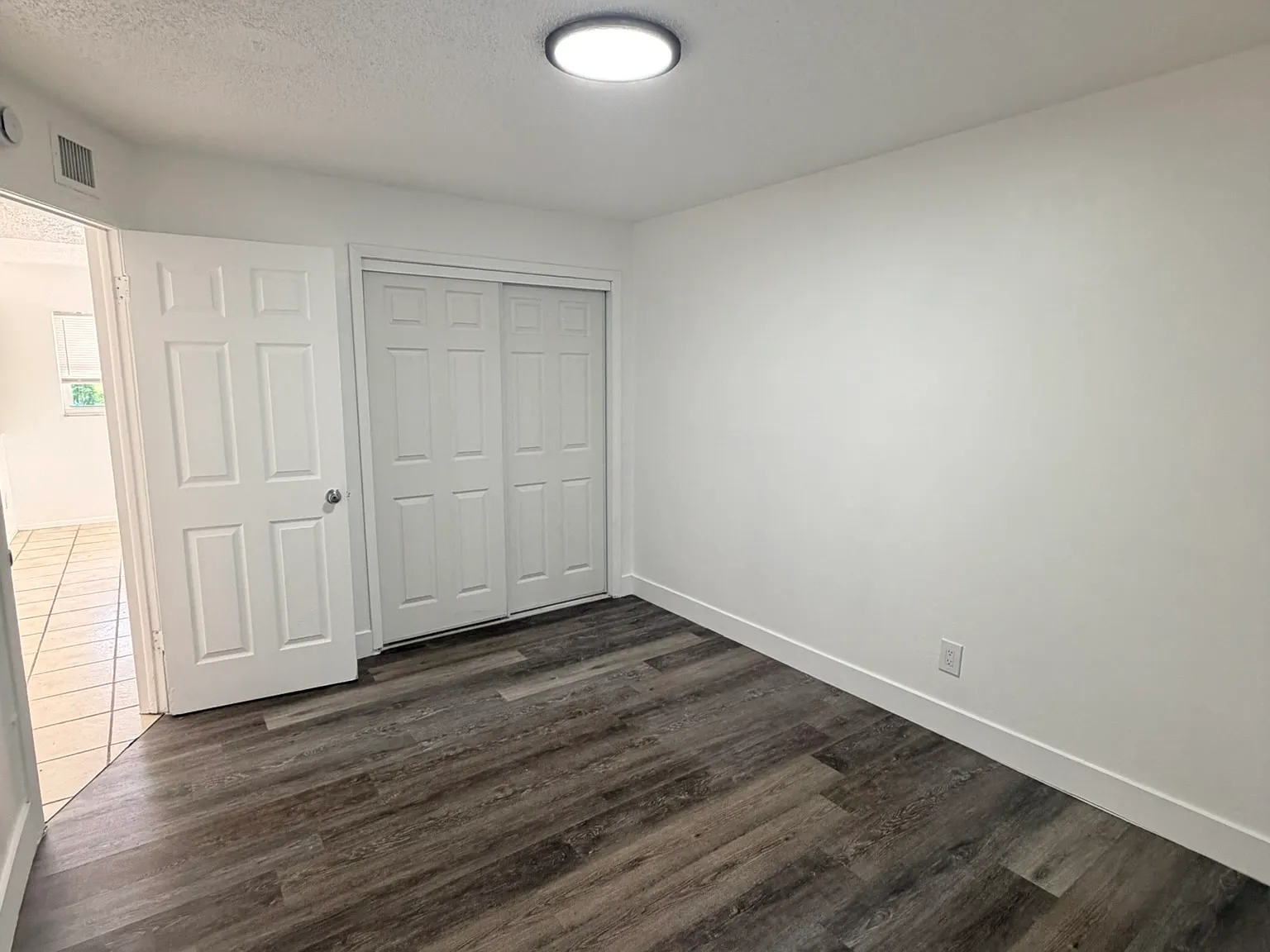 2 bed, $1,200 — Photo 4