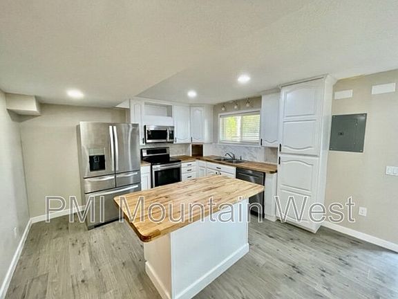 2nd image of 762 Lacey Way #B