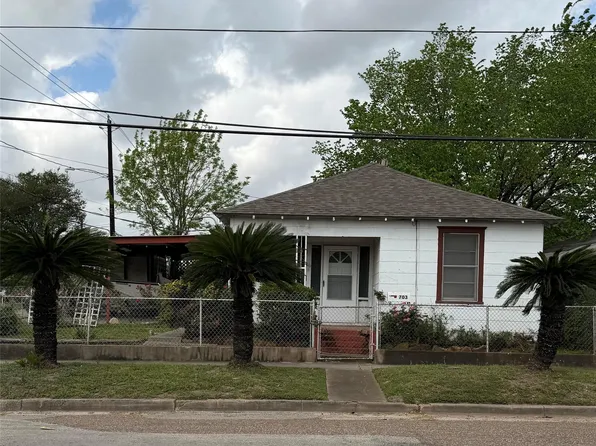 703 76th St, Houston, TX 77012