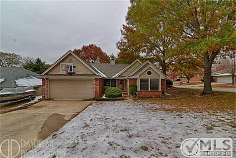 1st image of 1202 Sandhurst Ct