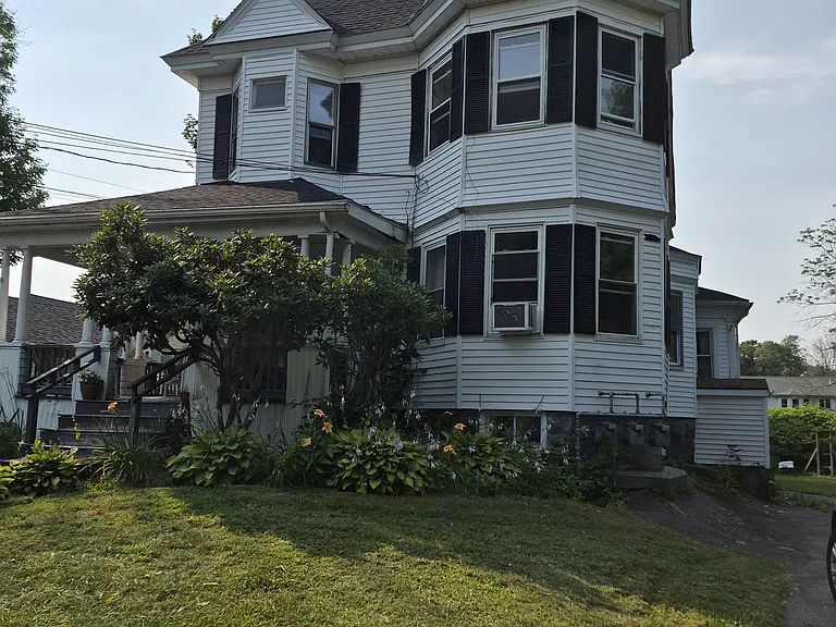 4 Ashland Pl #2F — Photo 1