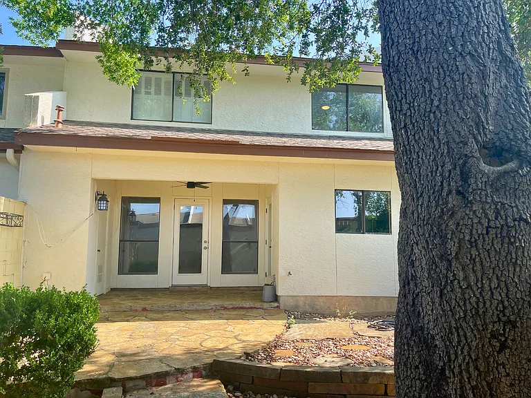 5868 Royal Rdg — Photo 19