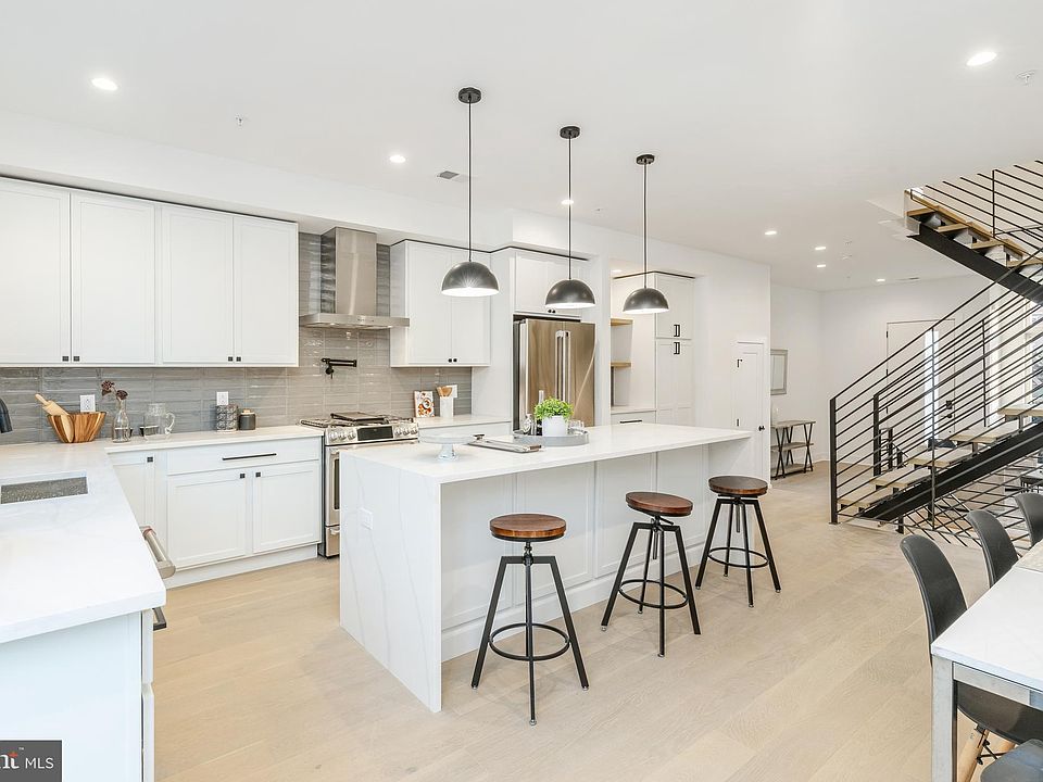 1st image of 2511 Letterly St #3