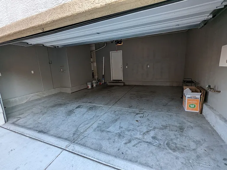 7760 Floral Fabric Ct — Photo 43