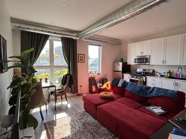 84 Eccles St, Ottawa, ON