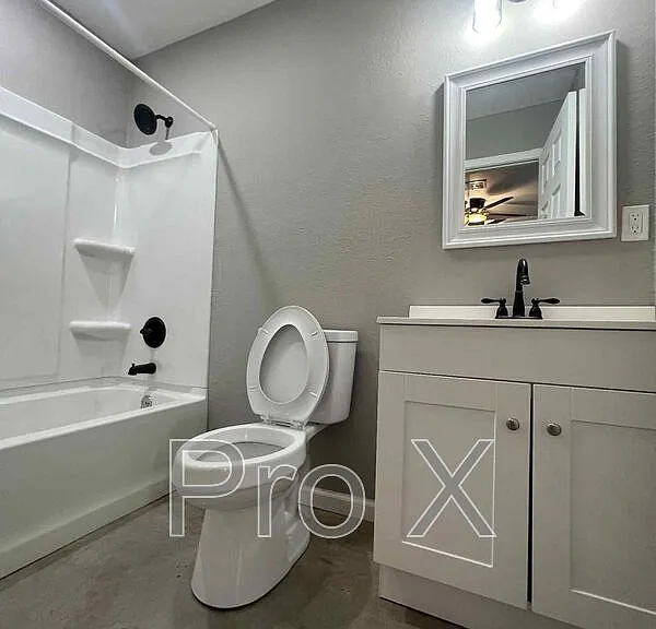 206 N Wall Ave — Photo 10