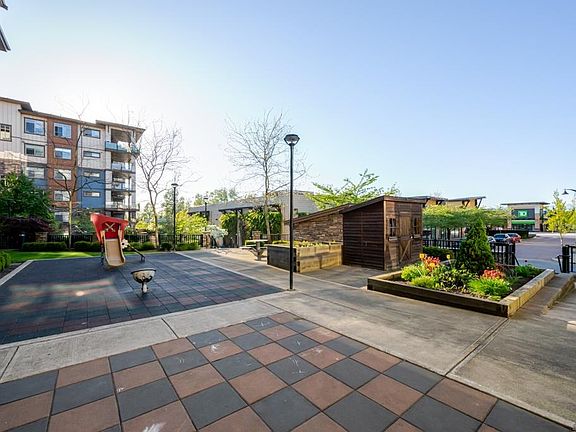 3rd image of 20716 Willoughby Town Centre Dr #A601