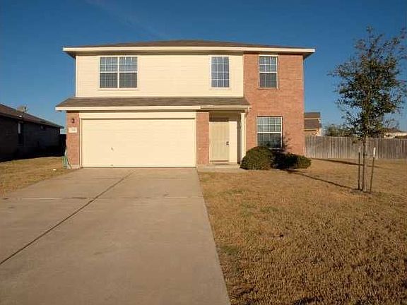 2nd image of 204 Meadow Park Dr