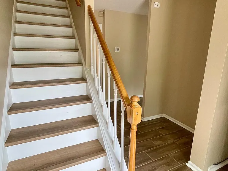 612 Mews Dr — Photo 9