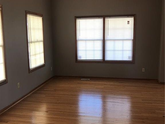 5th image of 4306 W 61st St