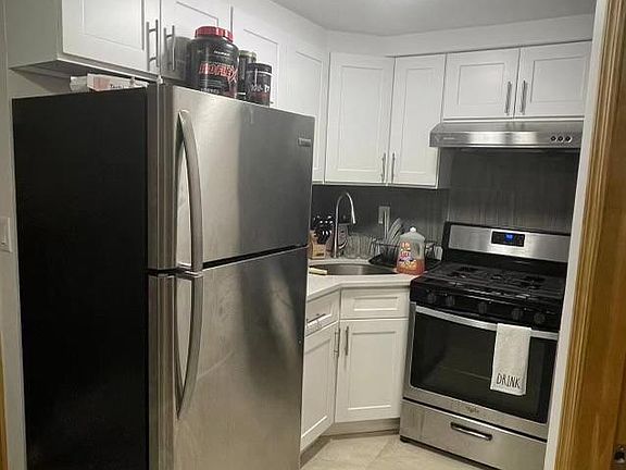 5th image of 61-43 75th St Floor 2