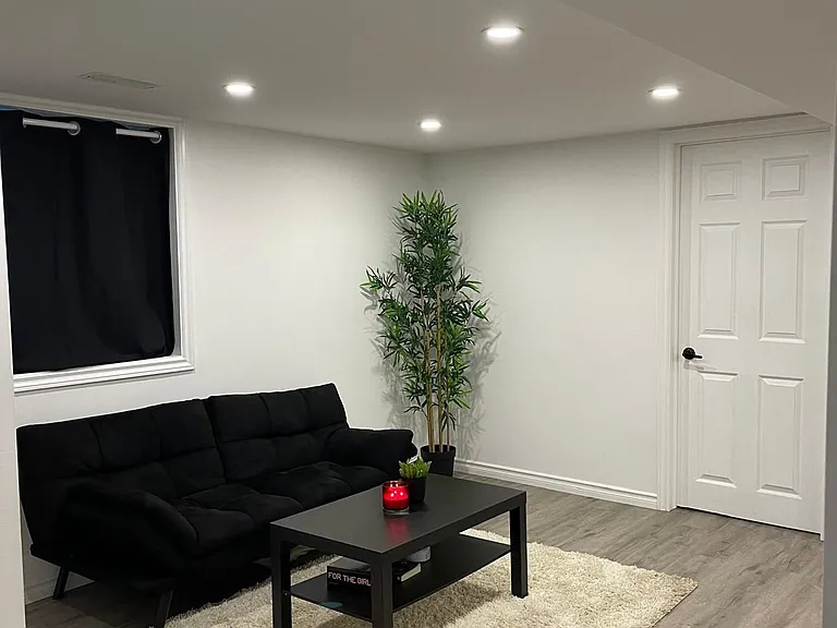 1387 Sault St #B — Photo 8