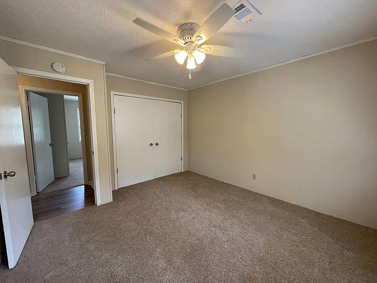207 Charleston Ave — Photo 12
