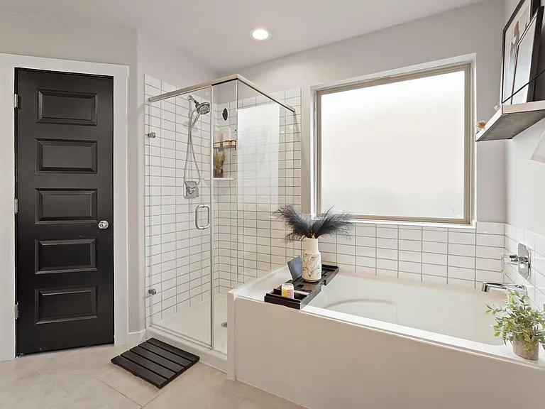 1511 Maple Ridge Dr — Photo 30