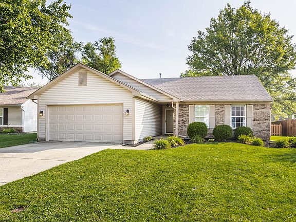 2nd image of 4365 Arlington Cir