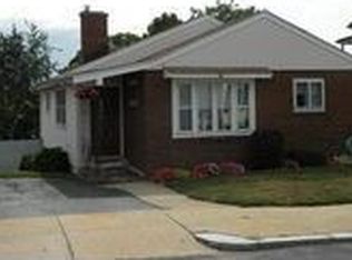 35 Ingleside Ave, Winthrop, MA 02152