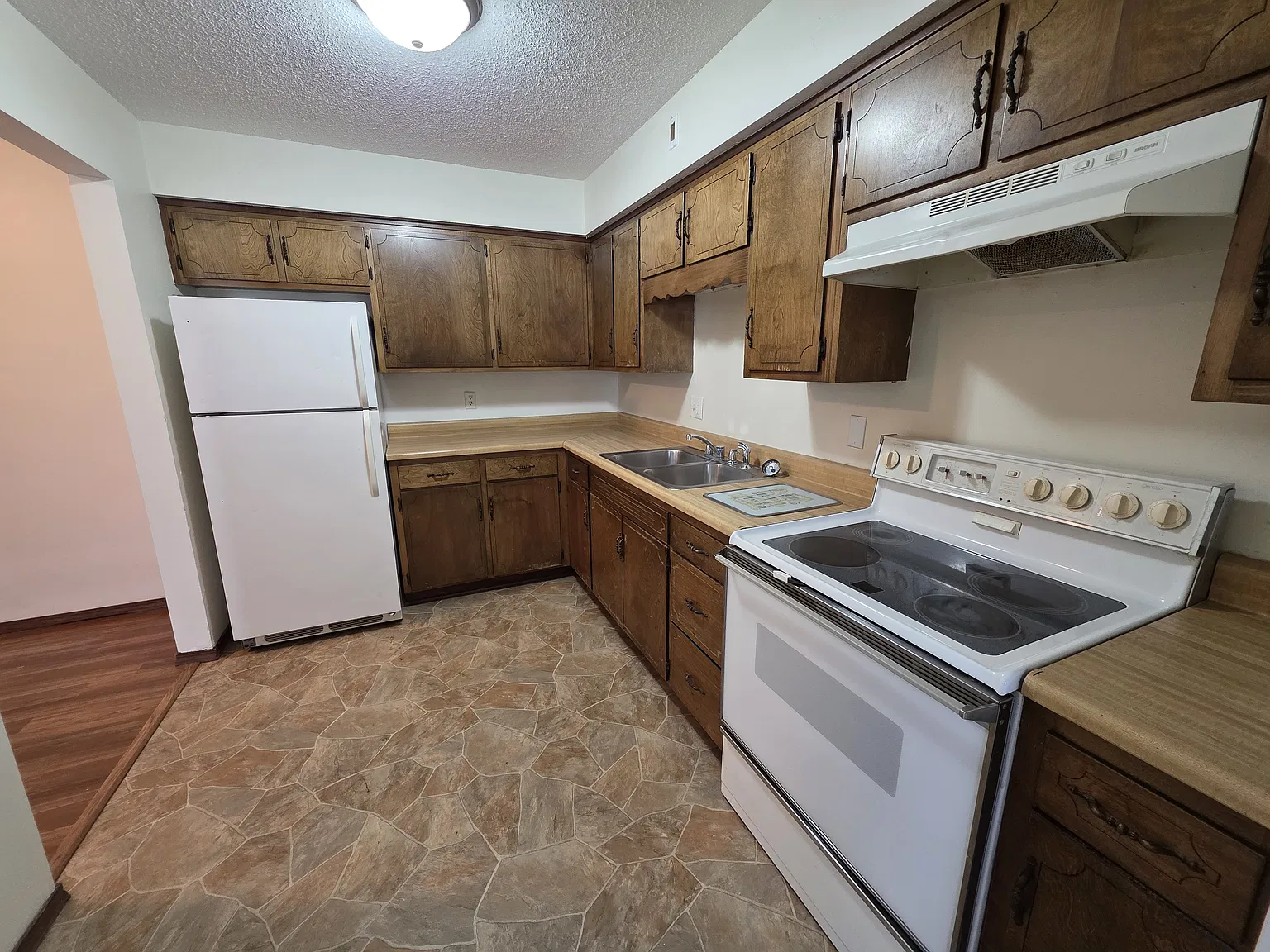 2 bed, 800 sqft, $780 — Photo 3