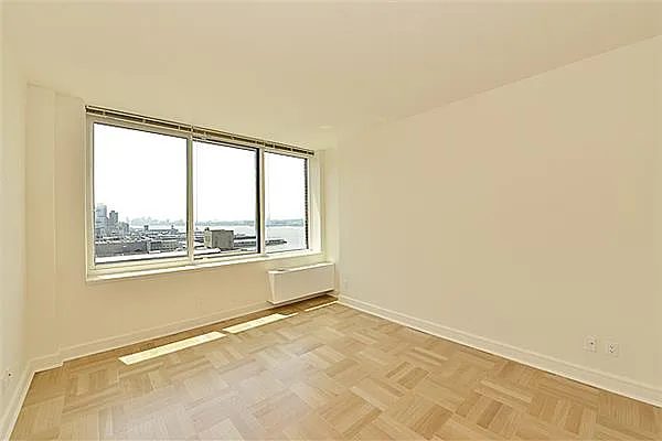 Rented by Living New York | media 33