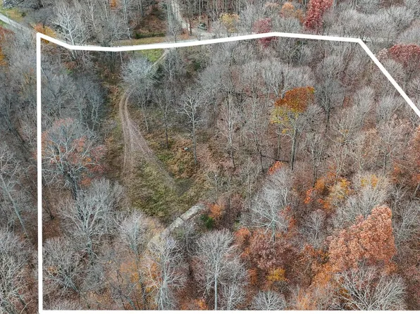 31 Poplar Rdg, Springville, IN 47462