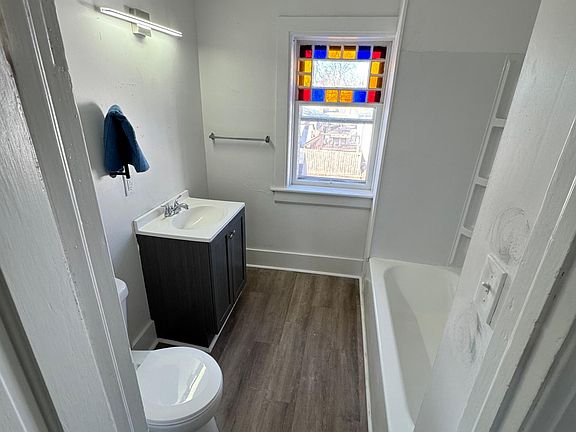 5th image of 108 E Milwaukee St #5