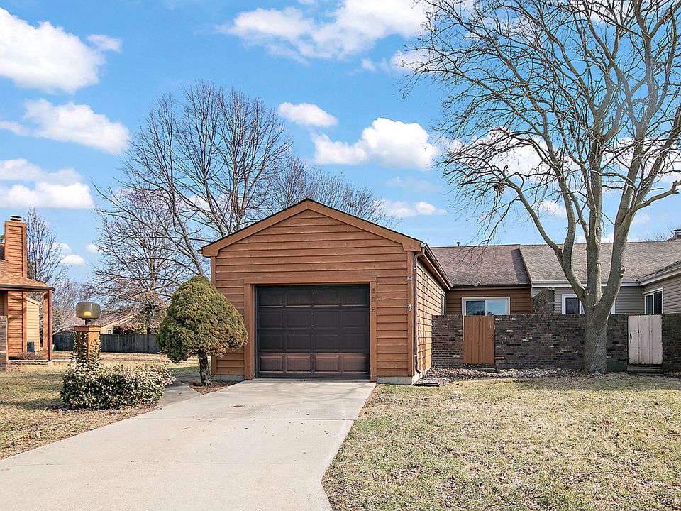 1st image of 382 Yale Ct