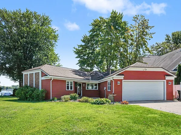 12514 Park Dr, Wayland, MI 49348