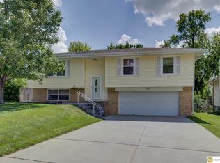 5712 S 110th Cir, Omaha, NE 68137