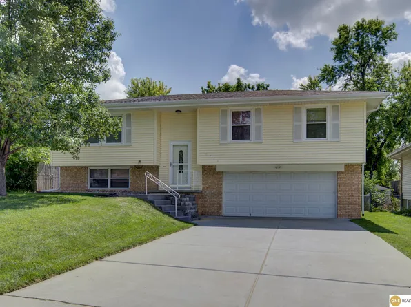 5712 S 110th Cir, Omaha, NE 68137