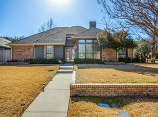 401 N Balfour Dr, Cedar Hill, TX 75104