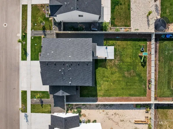 5260 E Burnte Peak, Nampa, ID 83687