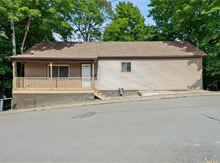 273 1st St, Leechburg, PA 15656