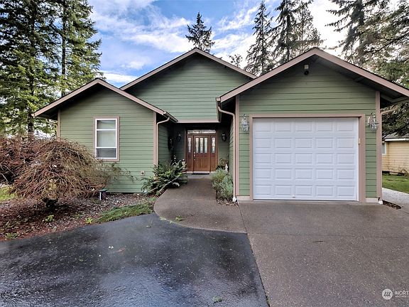 3rd image of 1380 E Island Lake Drive