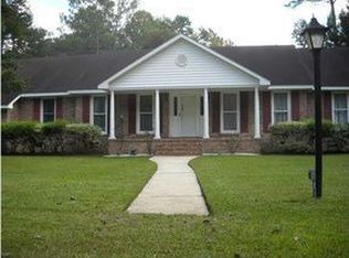 101 Kimberwicke Dr, Summerville, SC 29483