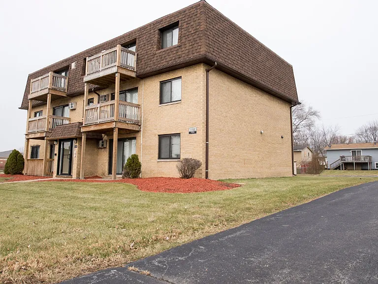 21837 Jeffrey Ave — Photo 14