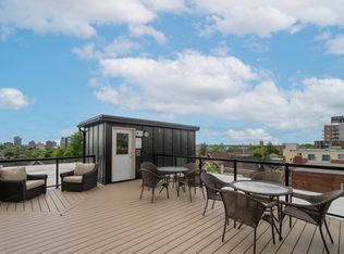 162 Cambridge St N #1006783, Ottawa, ON K1R7A9