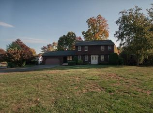 186 Clover Hill Dr, Feeding Hills, MA 01030