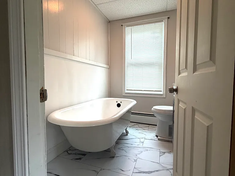 176 Laurel Hill Ave #1 — Photo 8