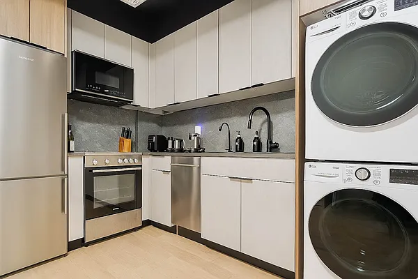 Rented by Doorway NYC, LLC | media 22