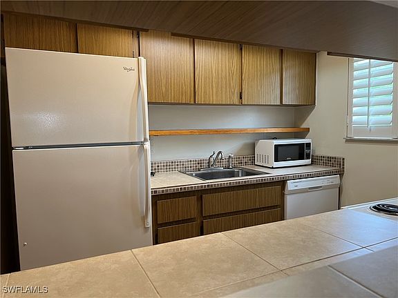 4th image of 3306 Prince Edward Island Cir APT 4