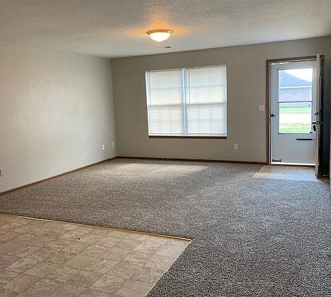 3rd image of 204 NE 7th St APT B