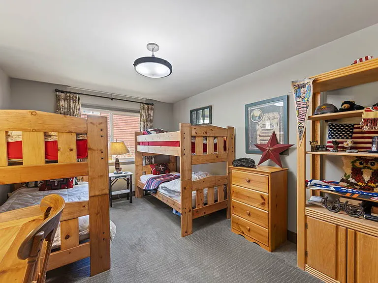7026 Bellevue Ave — Photo 36