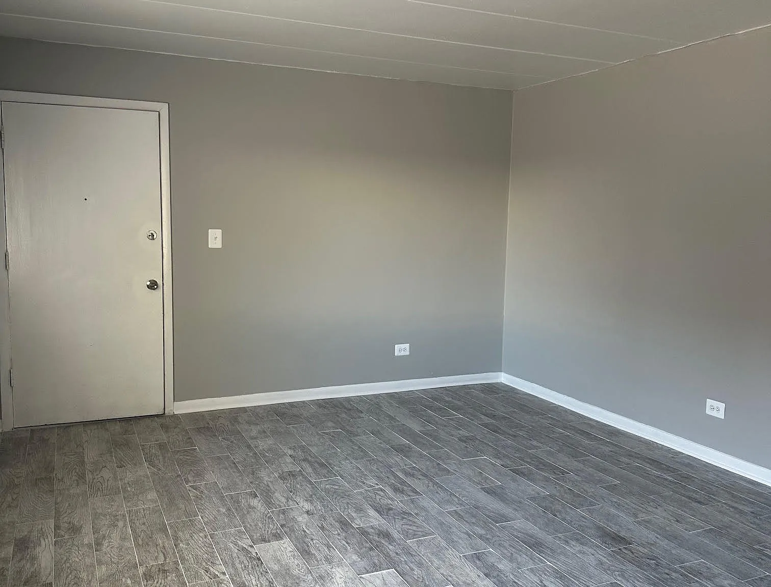 2 bed, 1000 sqft, $2,000 — Photo 3